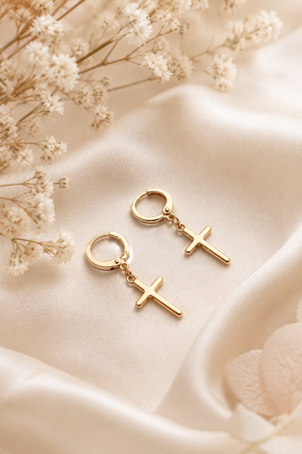 18K gold-plated hoop earrings with smooth cross pendant