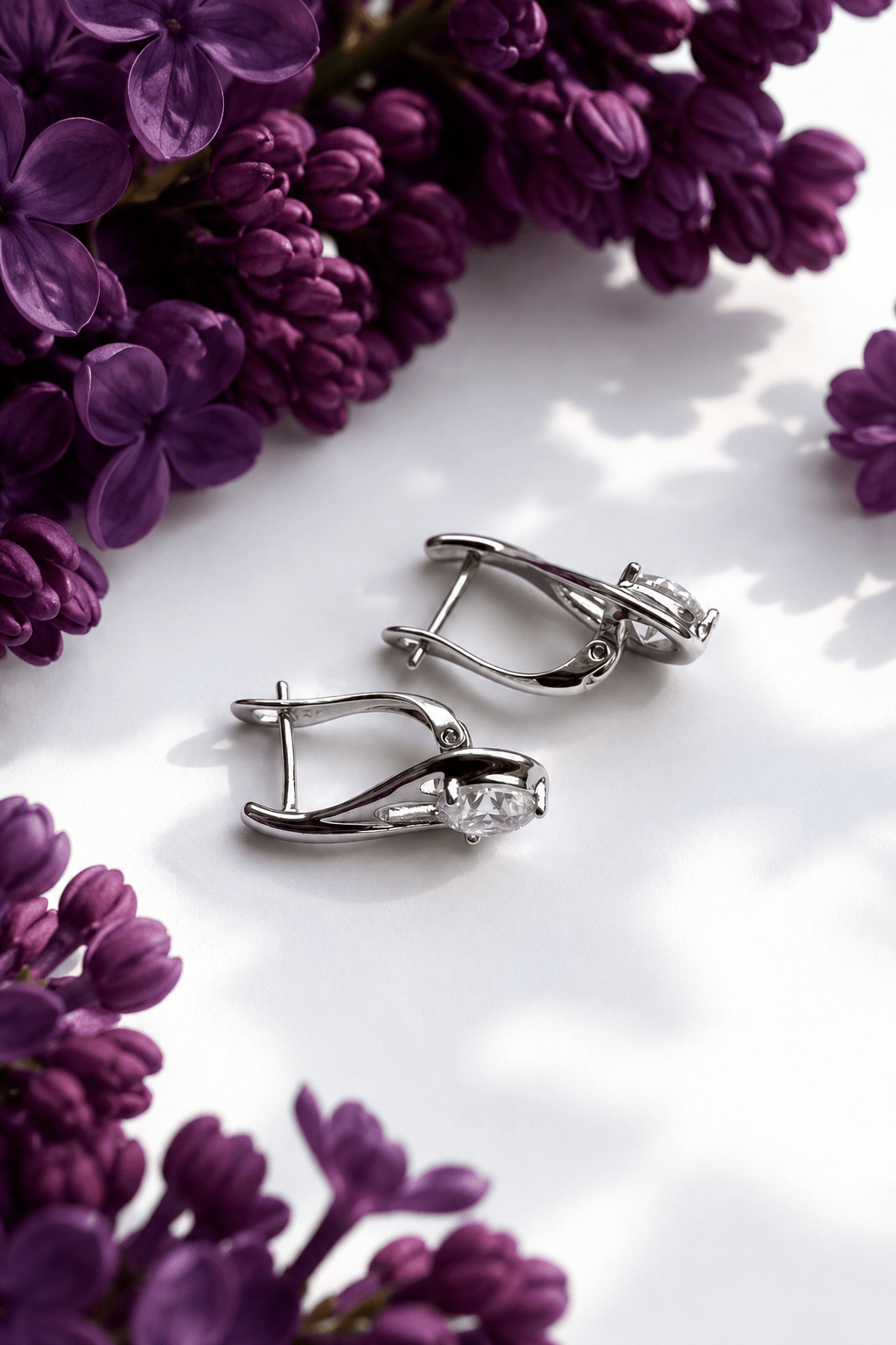 Elina – silver-plated earrings with zirconia and English clasp