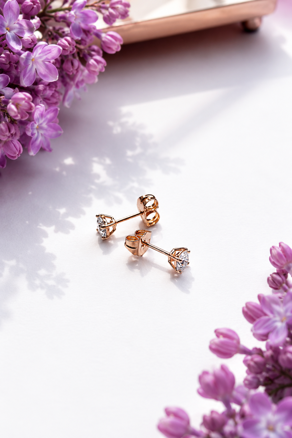 Laura – 18k gold-plated stud earrings with zirconia