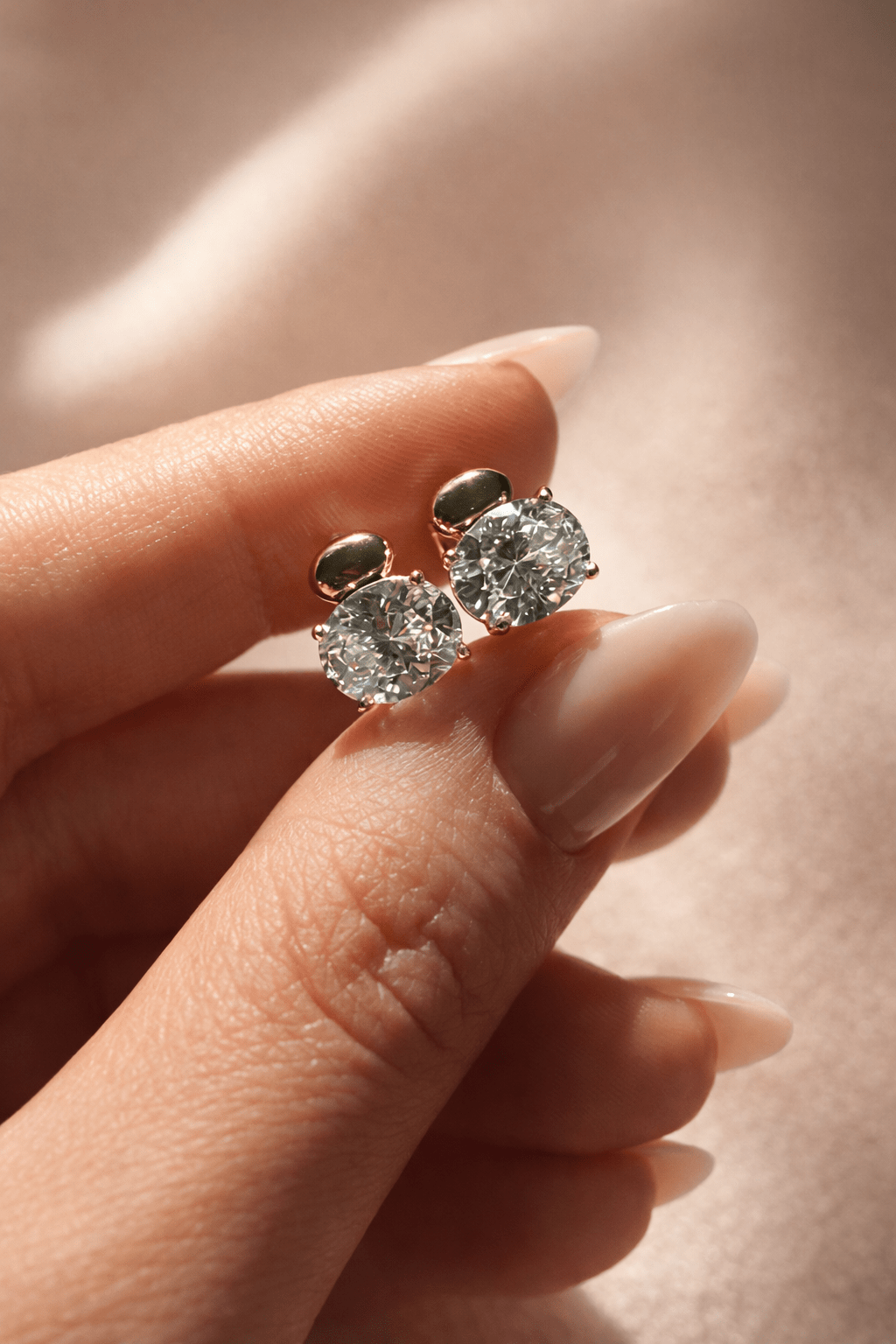 Gold-plated hoop earrings with large solitaire zirconia - 18k - gold-plated - jewelry