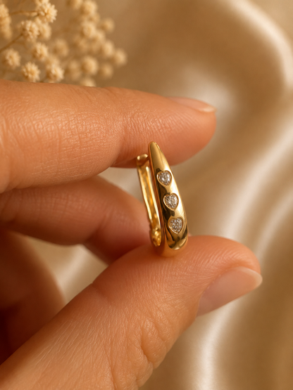 3in1 gold tone earring with clear crystals close up