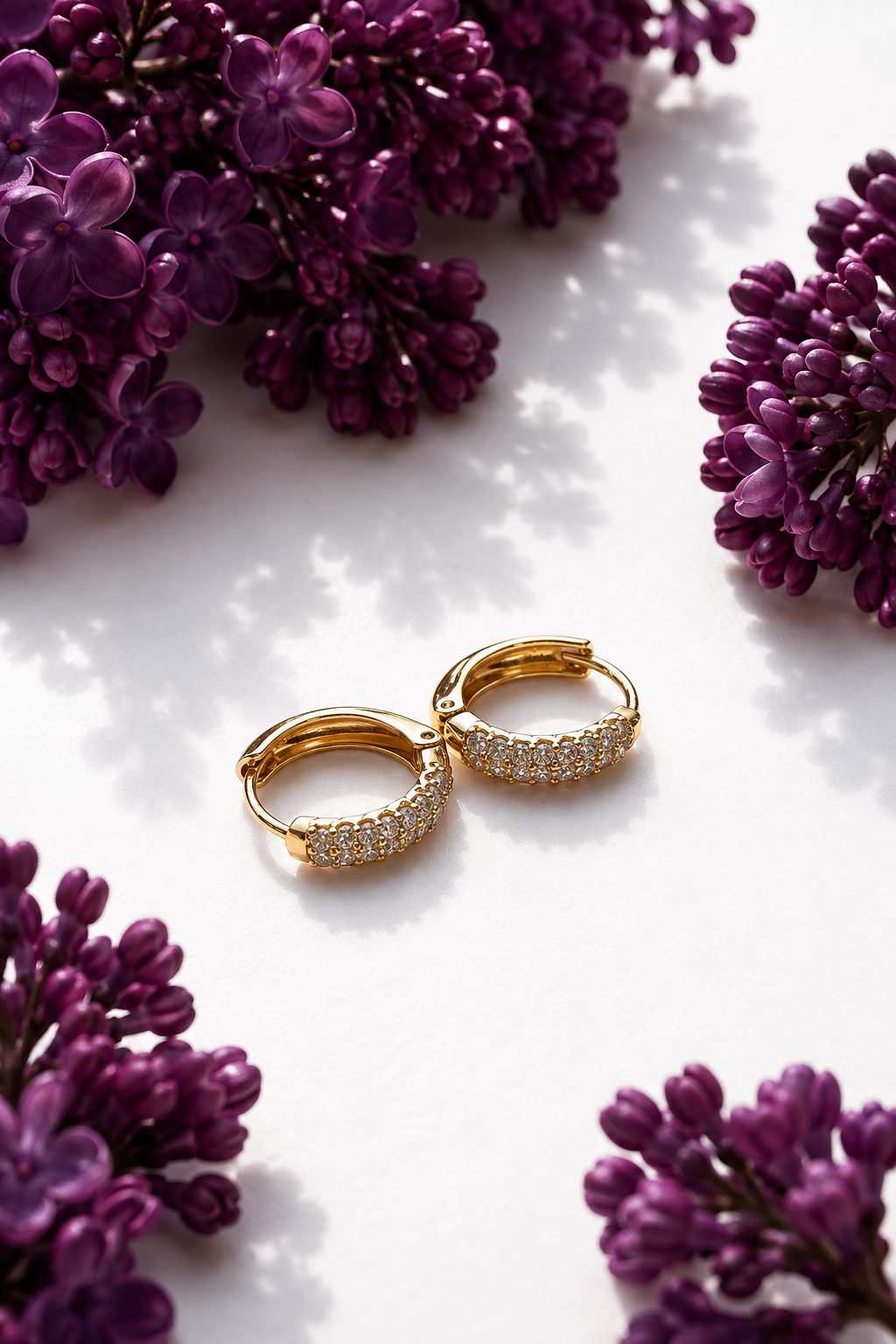 Eva – 18k gold-plated mini hoop earrings with zircons