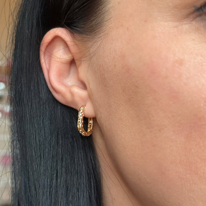 Aurora Texture Hoops – gold-plated hoop earrings