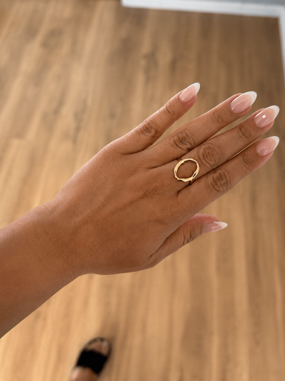 Annika - 18k gold-plated ring with an oval silhouette gold-plated jewelry for women