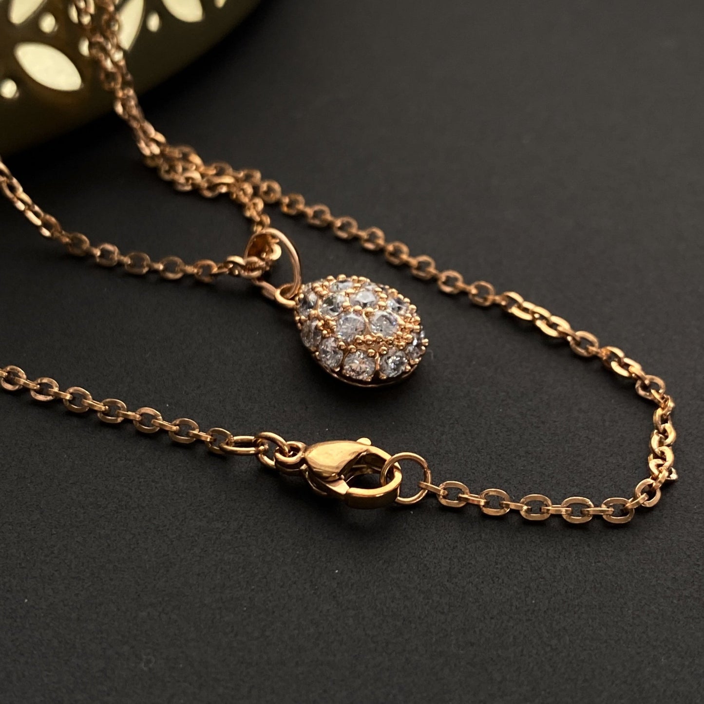 Gold-plated necklace with drop pendant and zircons - 18k - gold-plated - jewelry