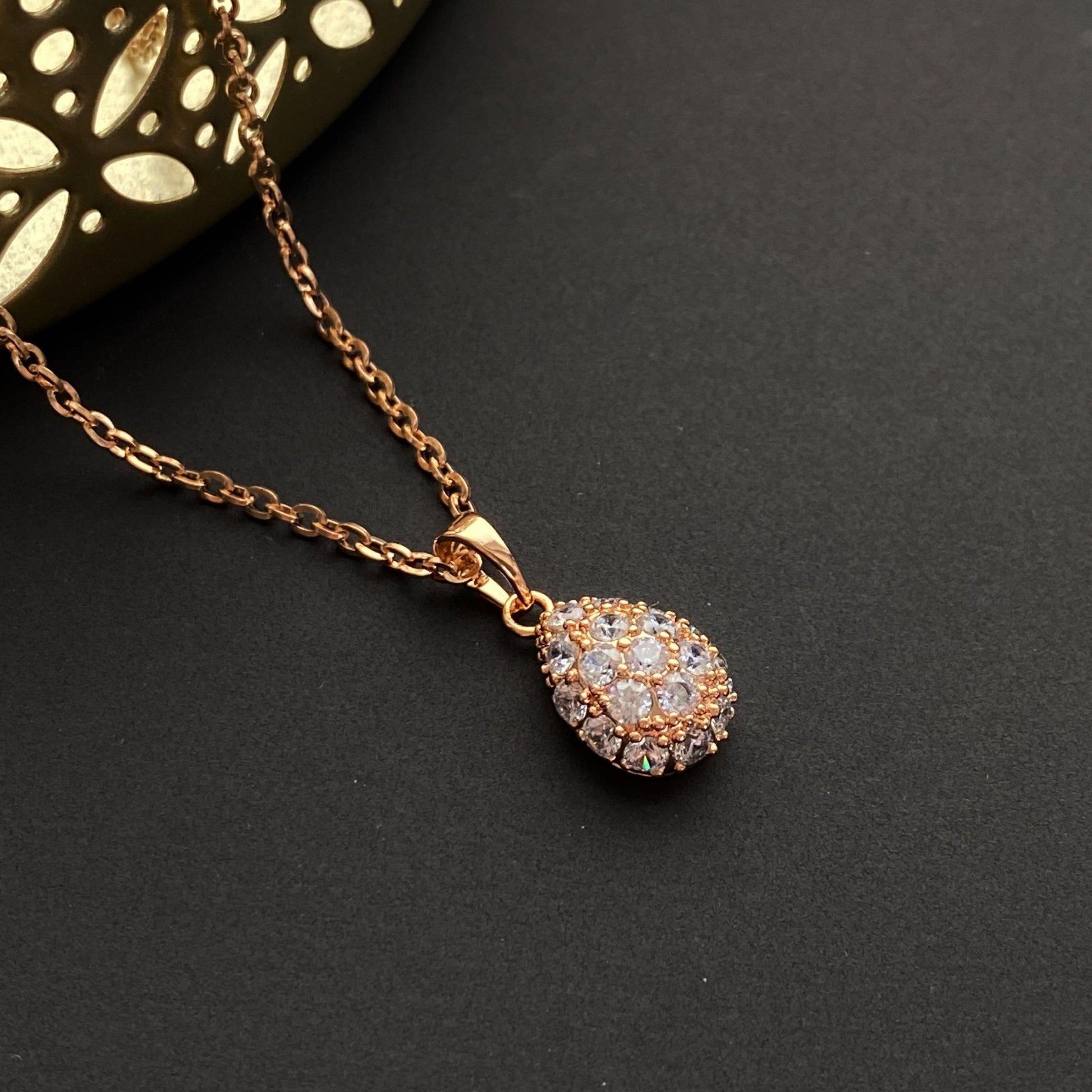 Gold-plated necklace with drop pendant and zircons - 18k - gold-plated - jewelry