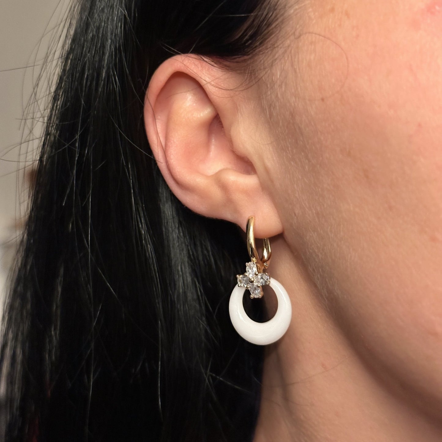  - Gold-plated earrings with white ceramics and zircons - 2