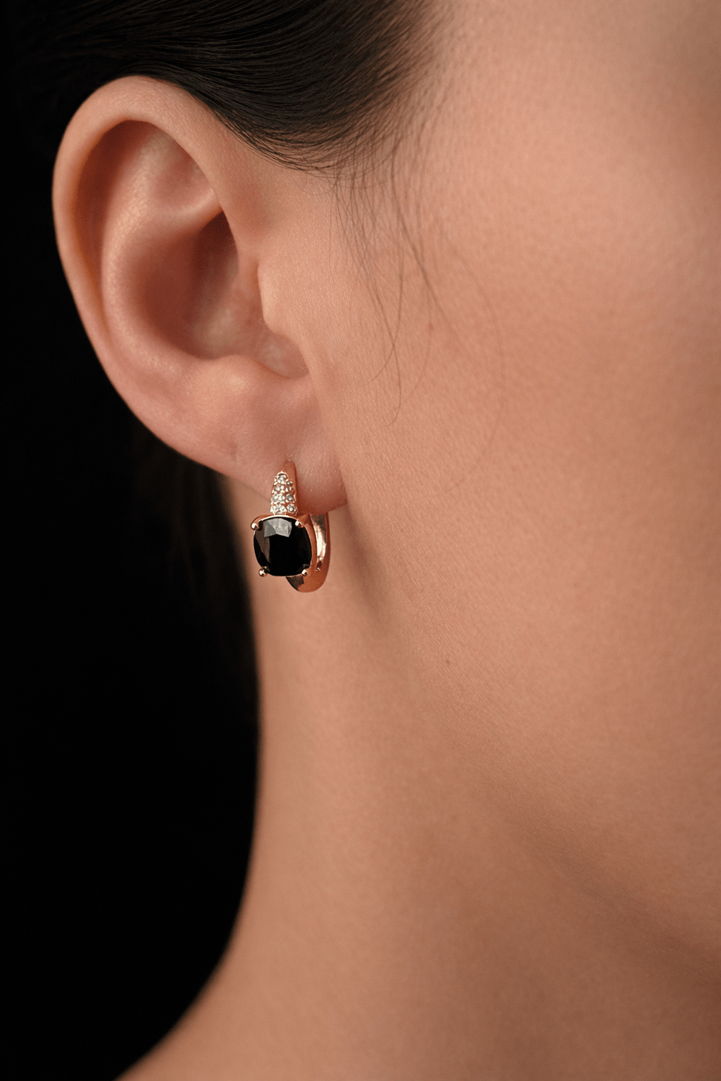 Gold-plated earrings with black square crystal - 18k - gold-plated - jewelry