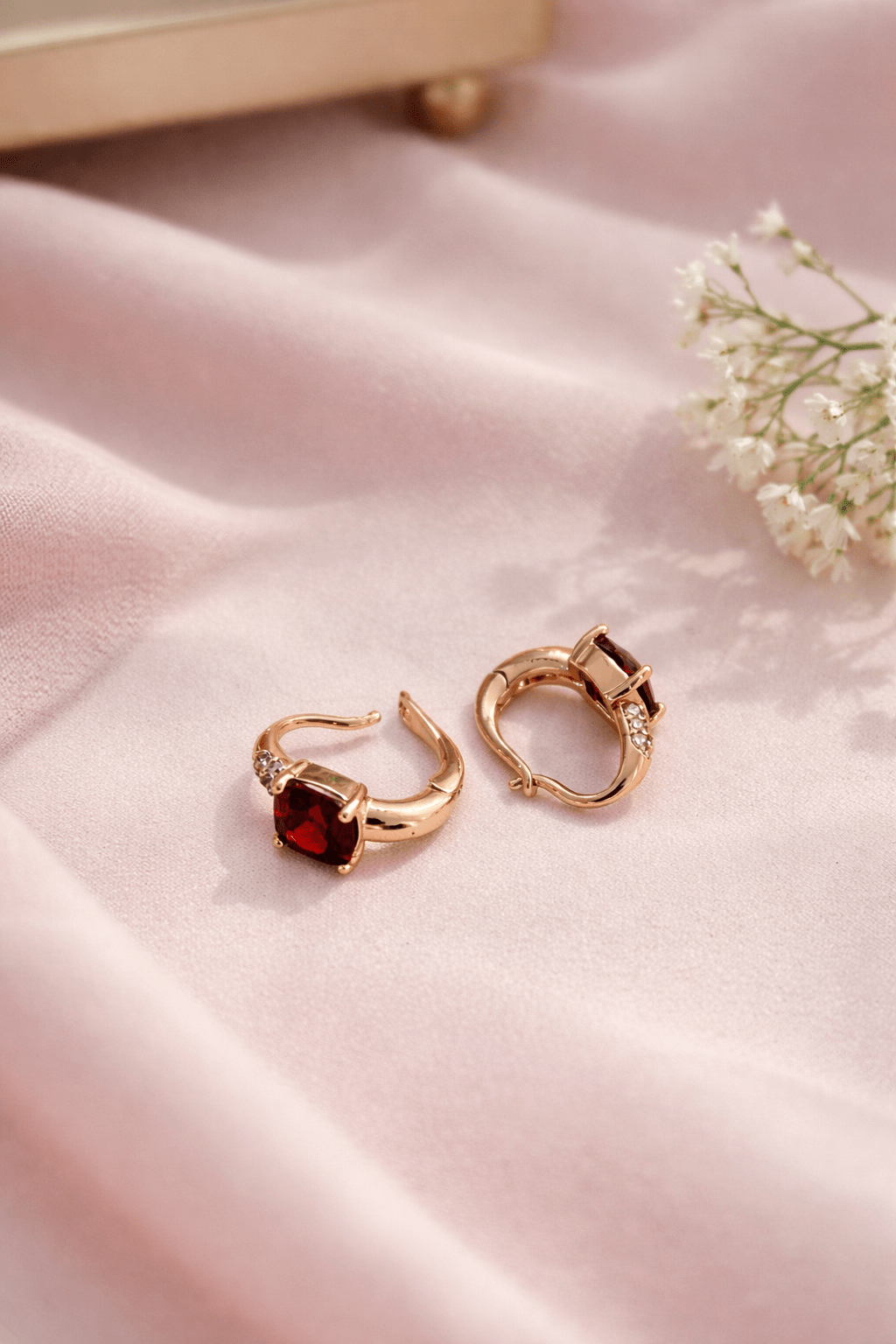 Gold-plated earrings with red square crystal - 18k - gold-plated - jewelry