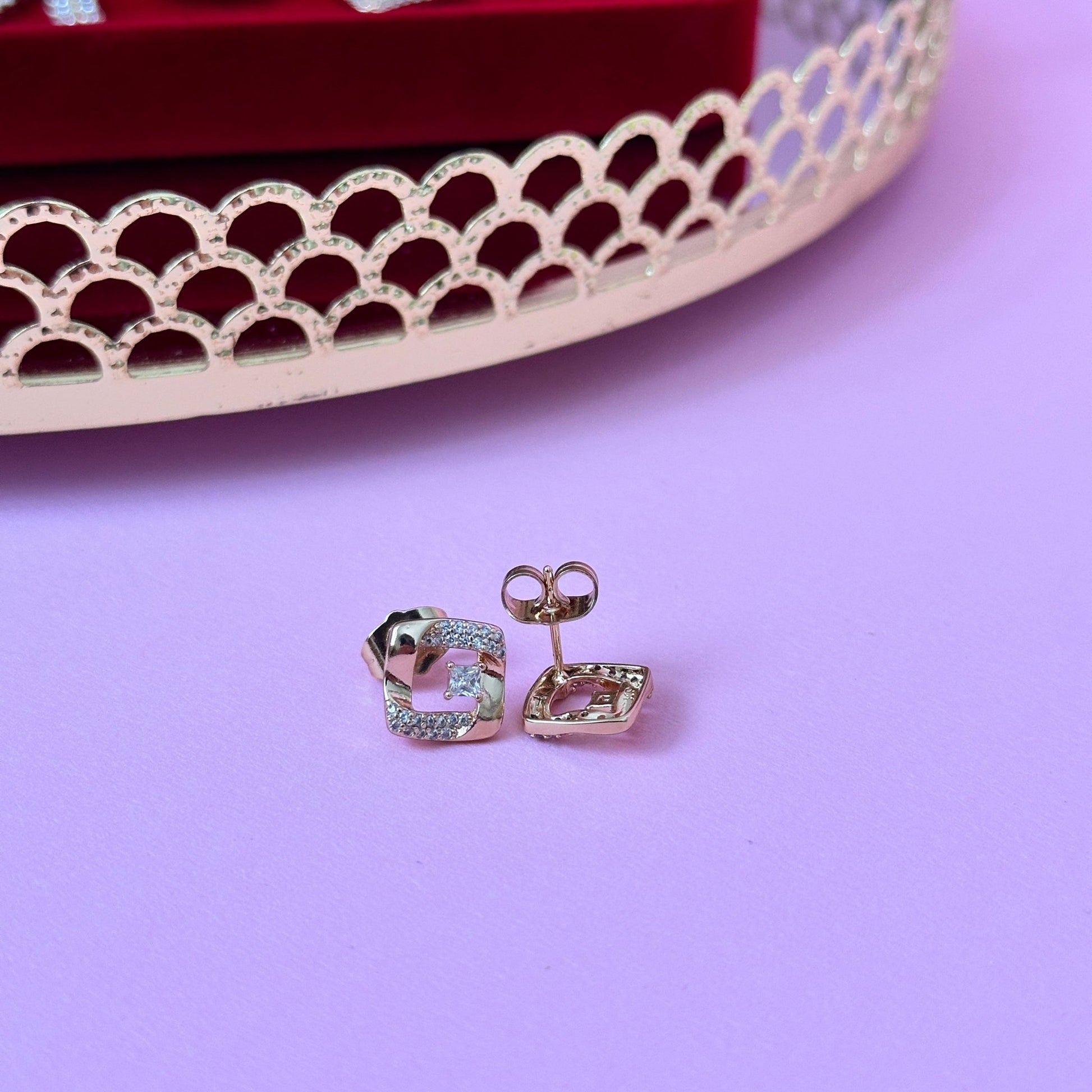 Gold-plated stud earrings with square design and zircons - 18k - gold-plated - jewelry