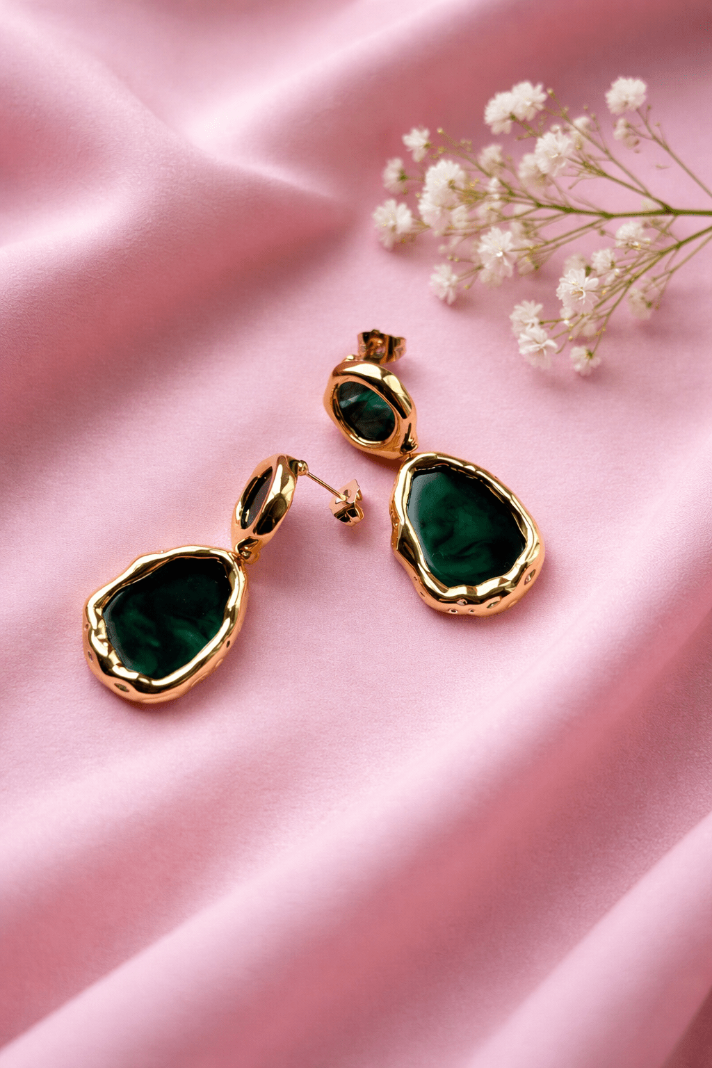 Gold-plated stud earrings with green marble accent - 18k - gold-plated - jewelry