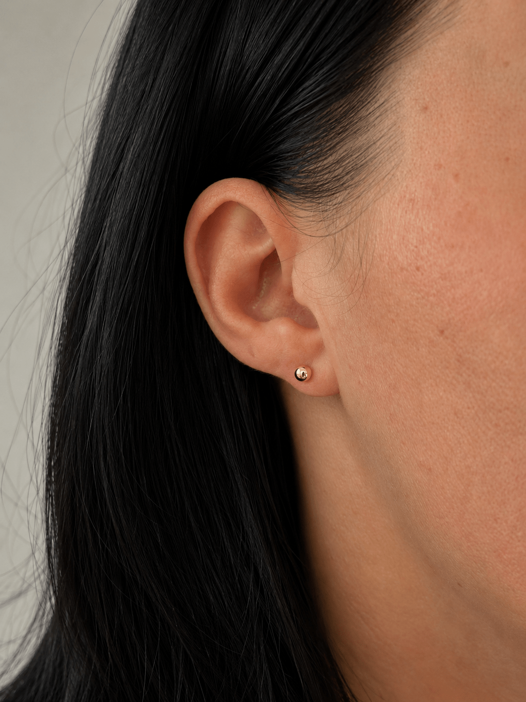 Inese – 18k gold-plated stud earrings with ball (4mm) gold-plated jewelry for women
