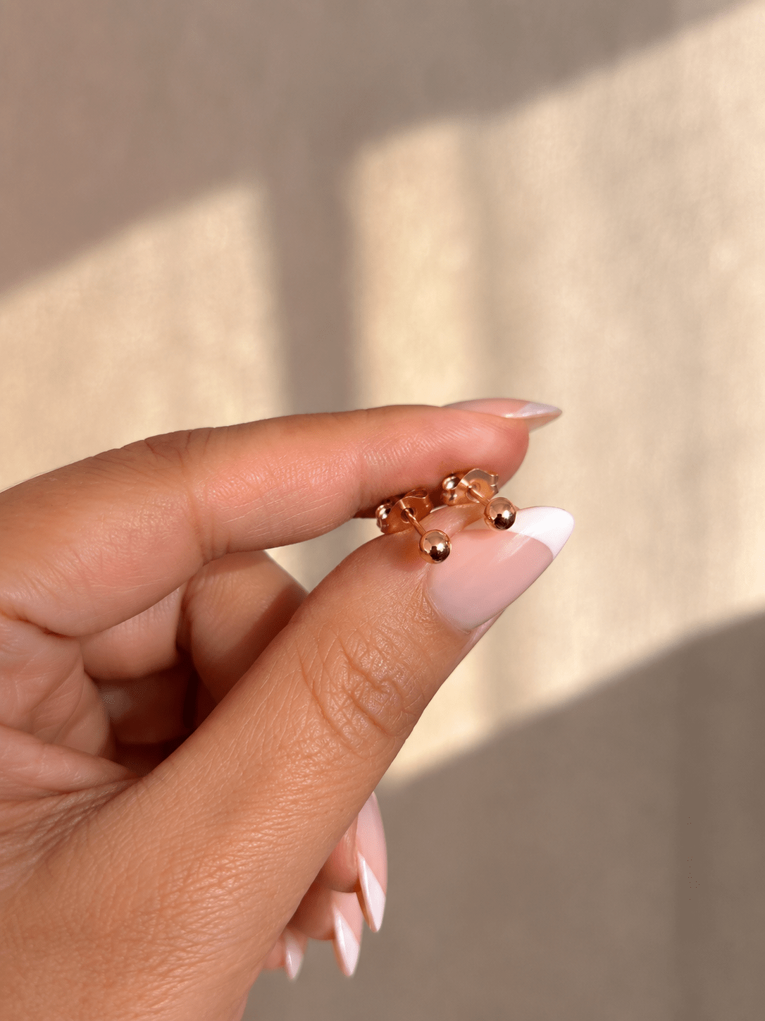 Inese – 18k gold-plated stud earrings with ball (4mm) gold-plated jewelry for women