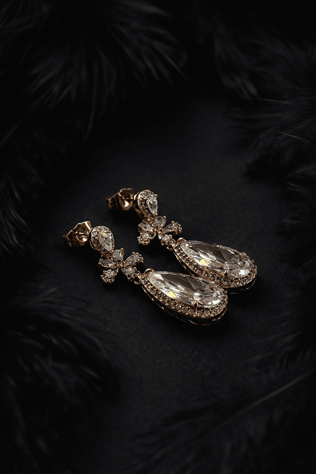 Gold-plated dangling earrings with large drop zirconia - 18k - gold-plated - jewelry