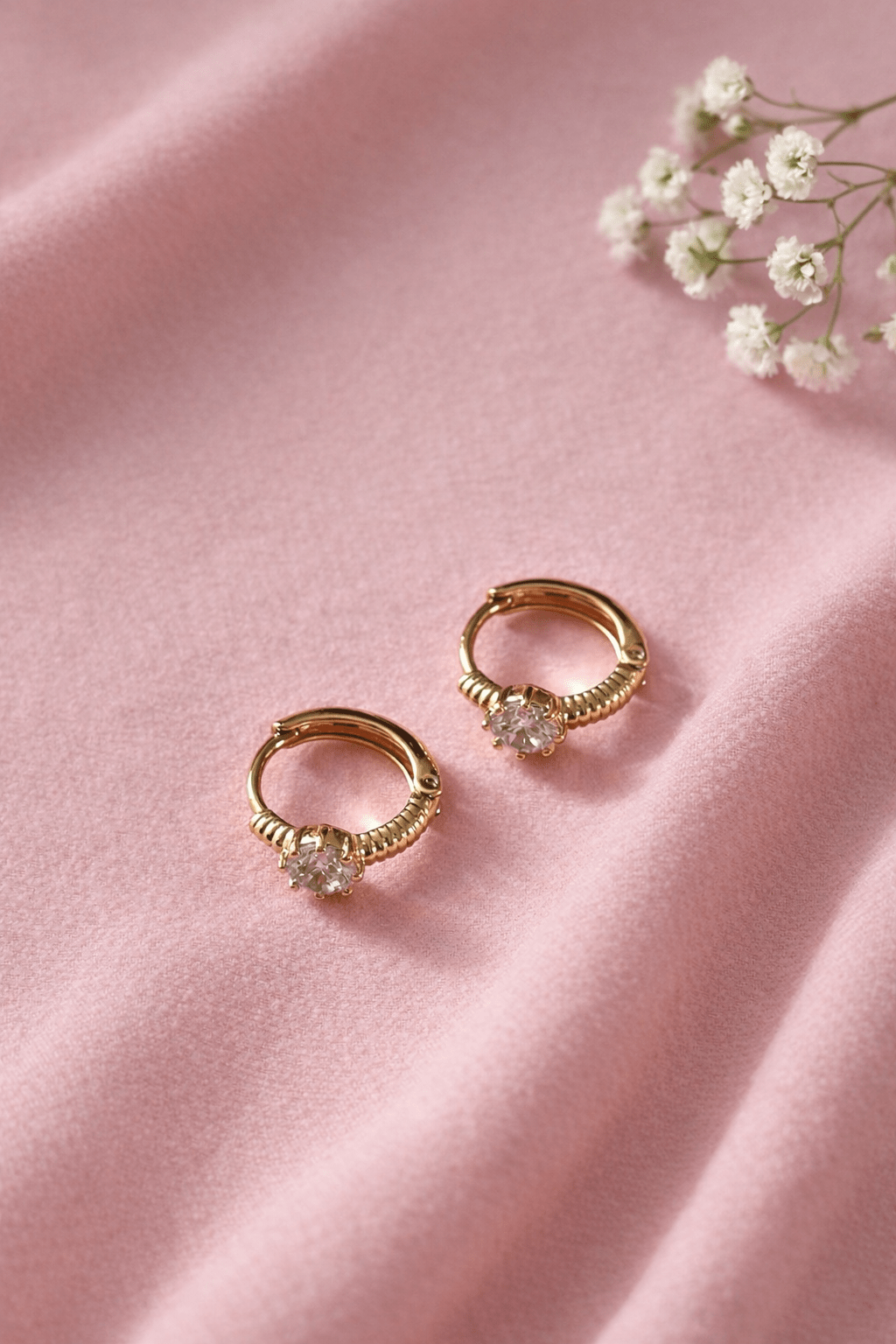 Gold-plated hoop earrings with zirconia - 18k - gold-plated - jewelry