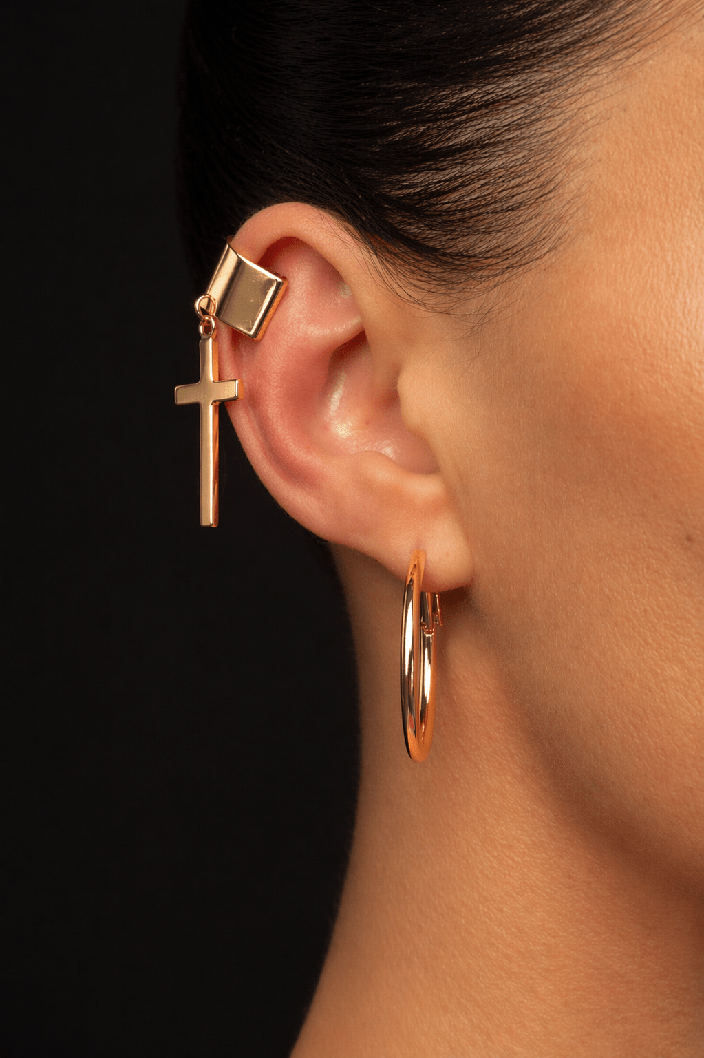 Gold-plated ear cuff with a cross - 18k - gold-plated - jewelry
