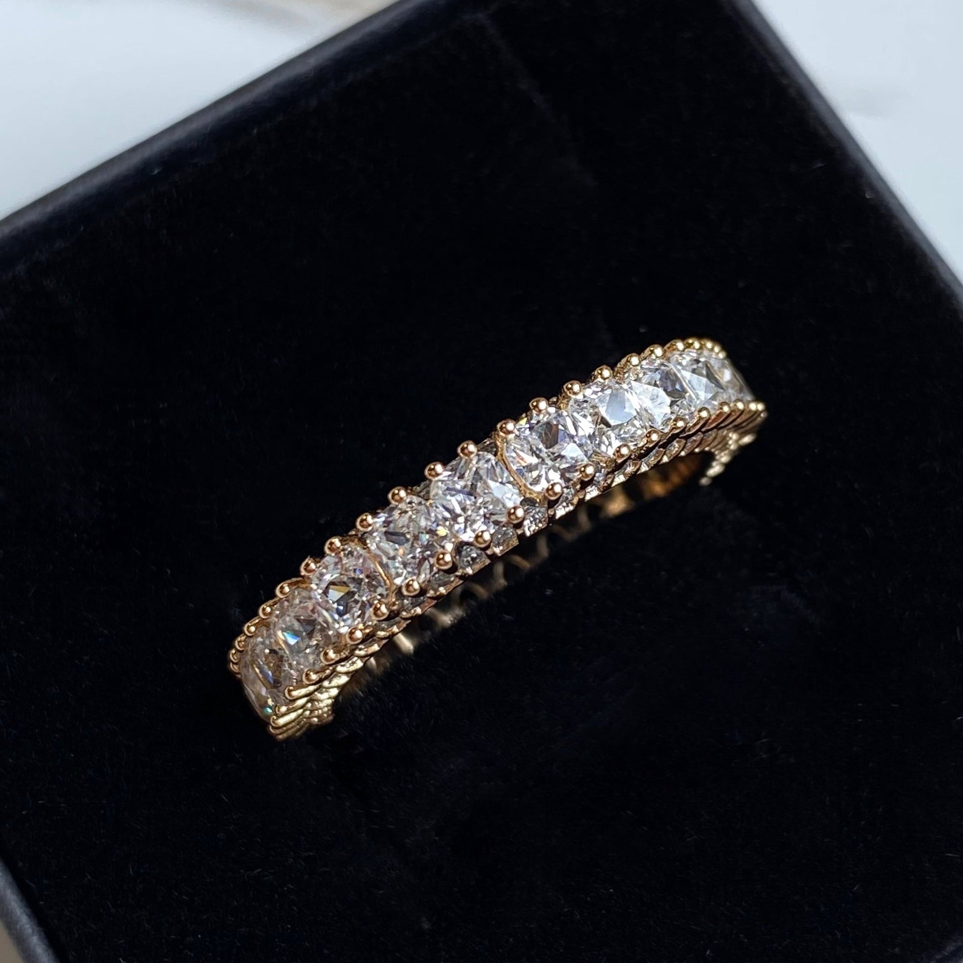 Gold-plated ring with zircons - ,