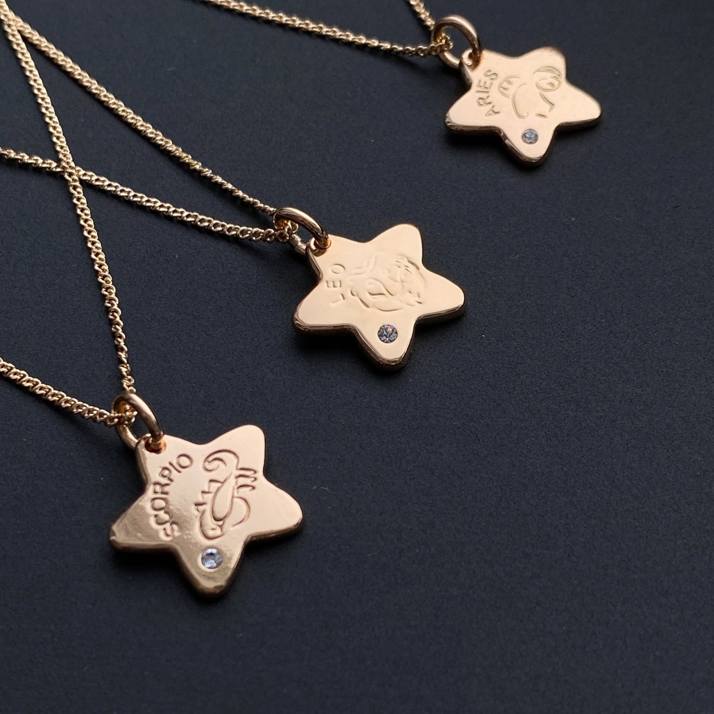 Double sided horoscope necklace with zirconia - 18k - gold plated - jewelry