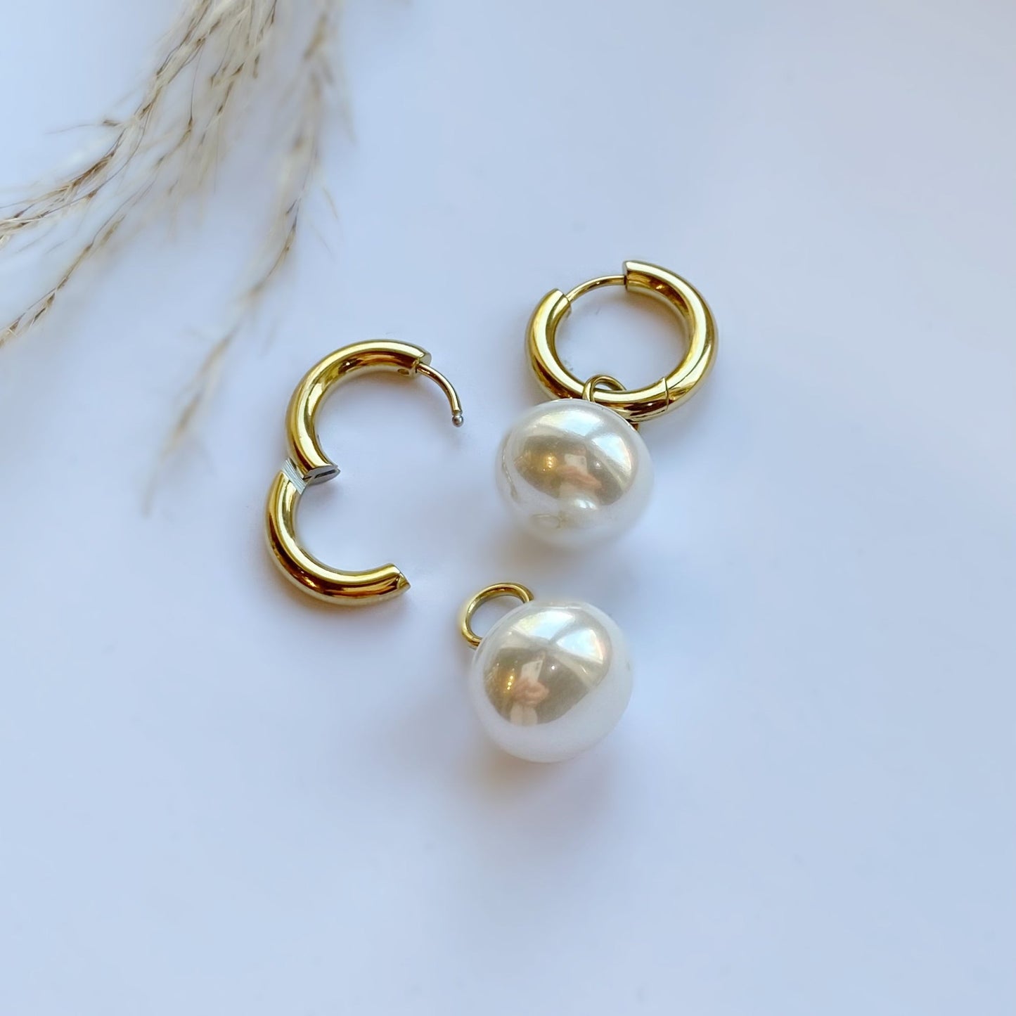 Elegance - Gold Plated Pearl Earrings - Gold Plated Jewelry | Your jewelry