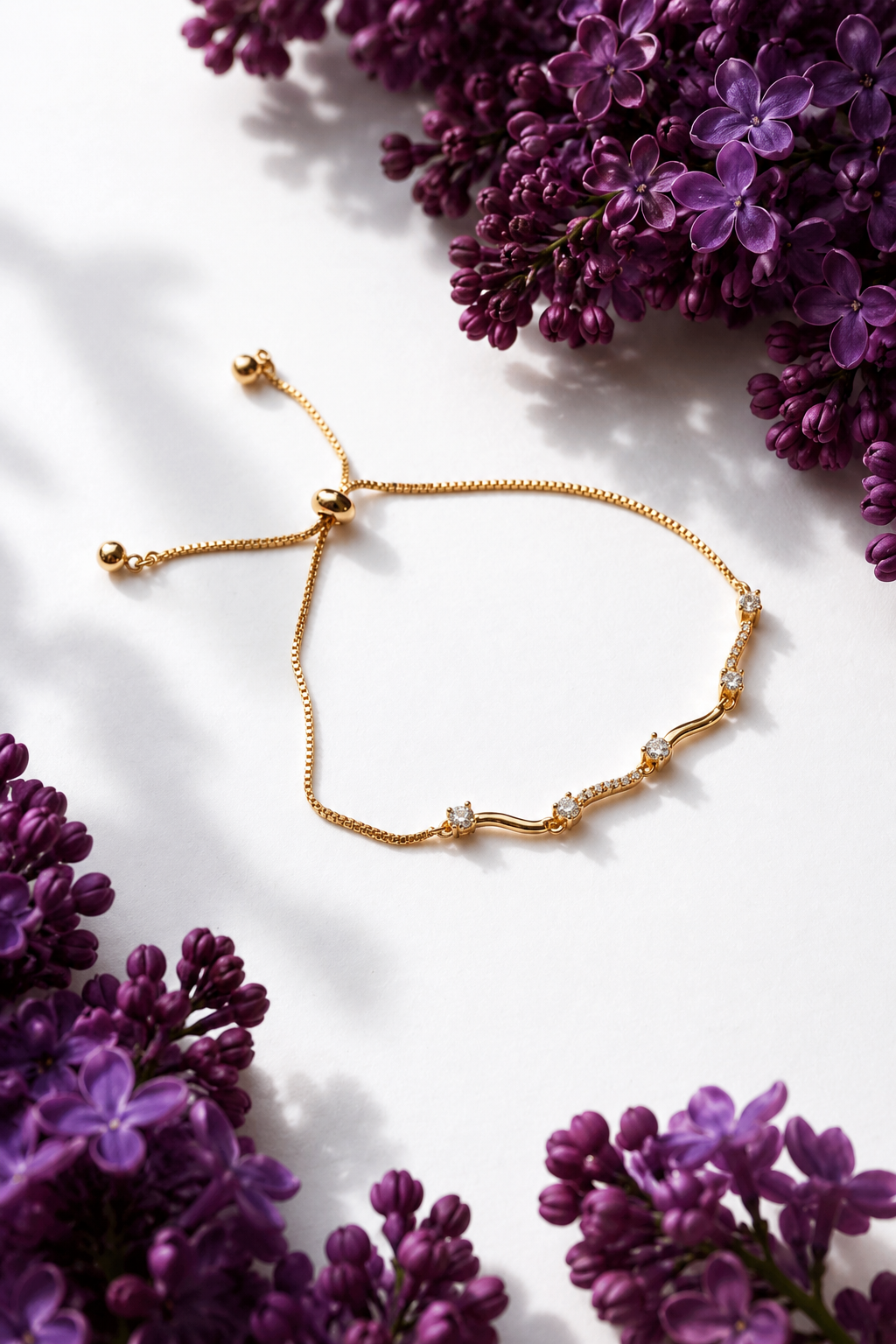 Elvira - 18k gold-plated adjustable bracelet with zircons and purple lilacs