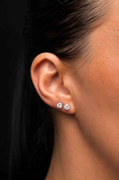 Laura – 18k gold-plated stud earrings with zirconia