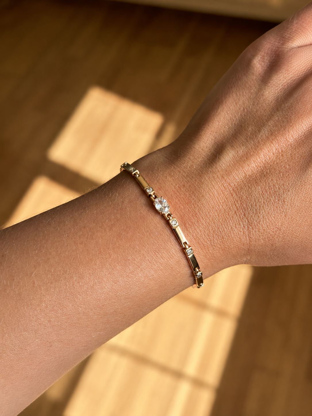Anastasia – 18k gold-plated bracelet with zircons