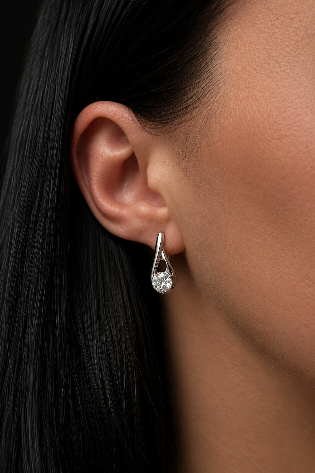 Elina – silver-plated earrings with zirconia and English clasp