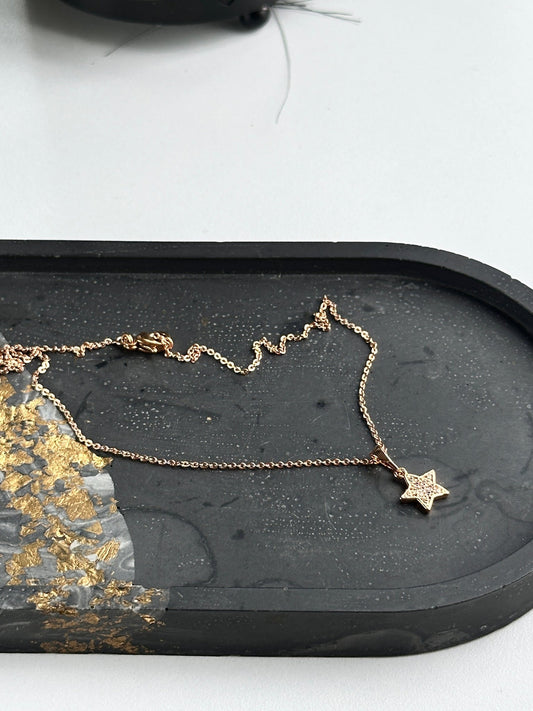 Short chain and pendant gold plated jewelry for women