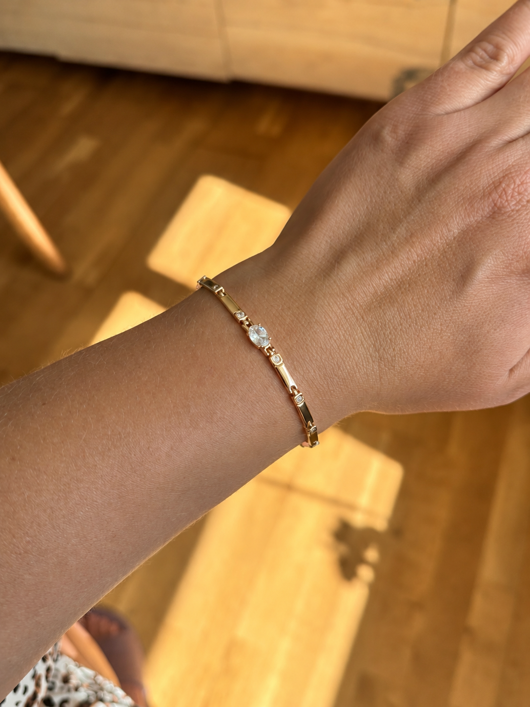 Anastasia – 18k gold-plated bracelet with zircons
