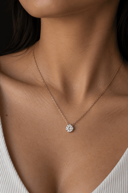 Classic gold-plated necklace with clear zircon worn around the neck