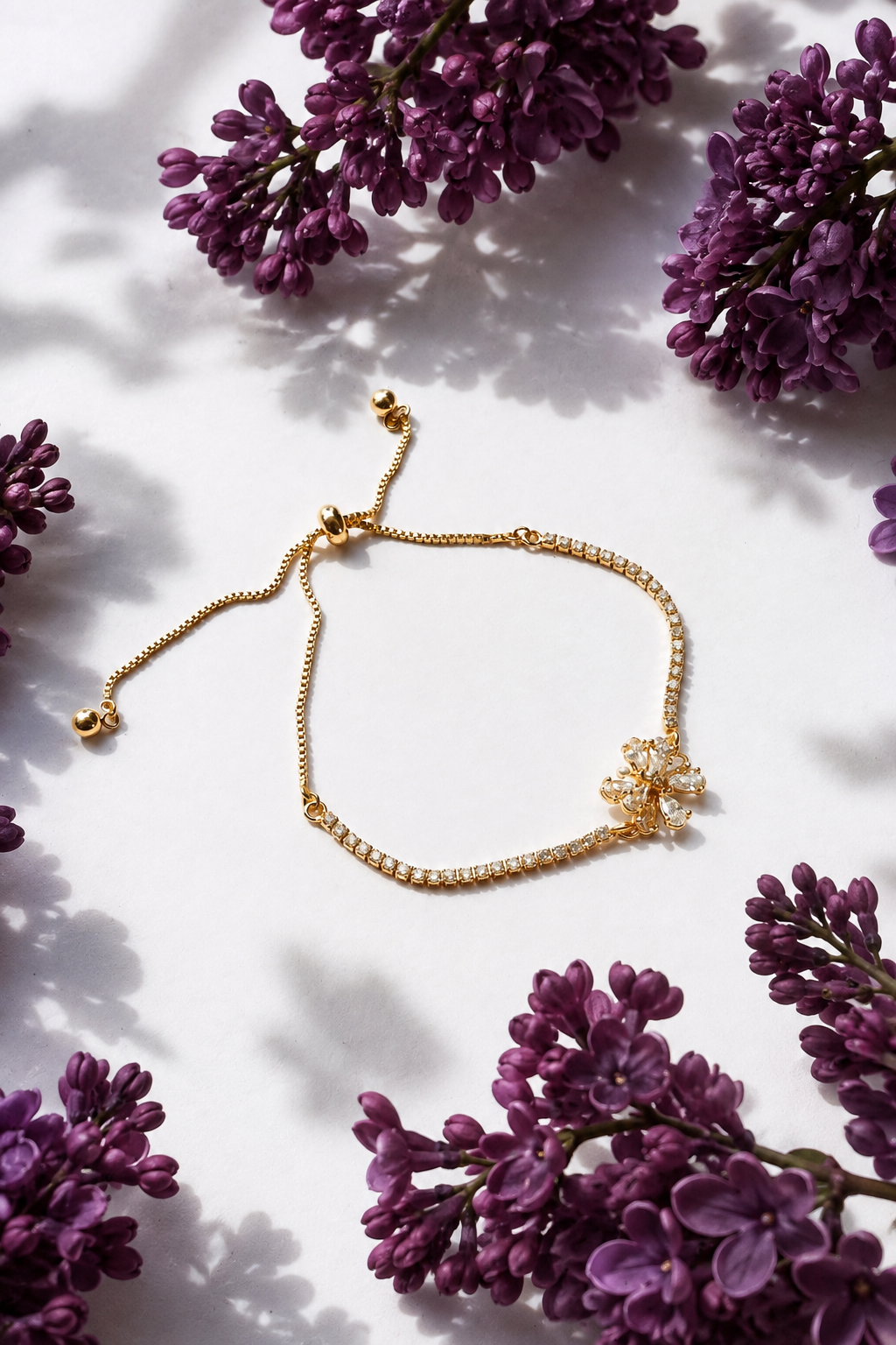 Lime – 18k gold-plated adjustable bracelet with butterfly in lilac composition