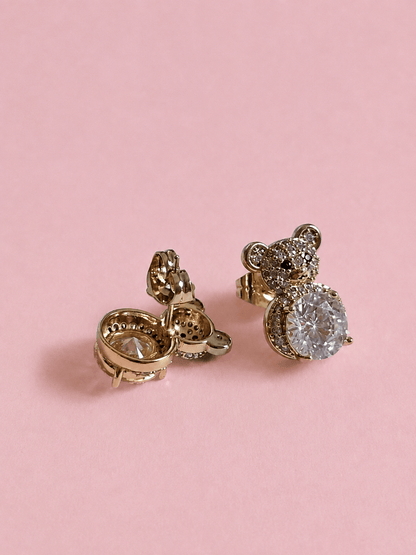 Stud earrings with teddy bear and clasp