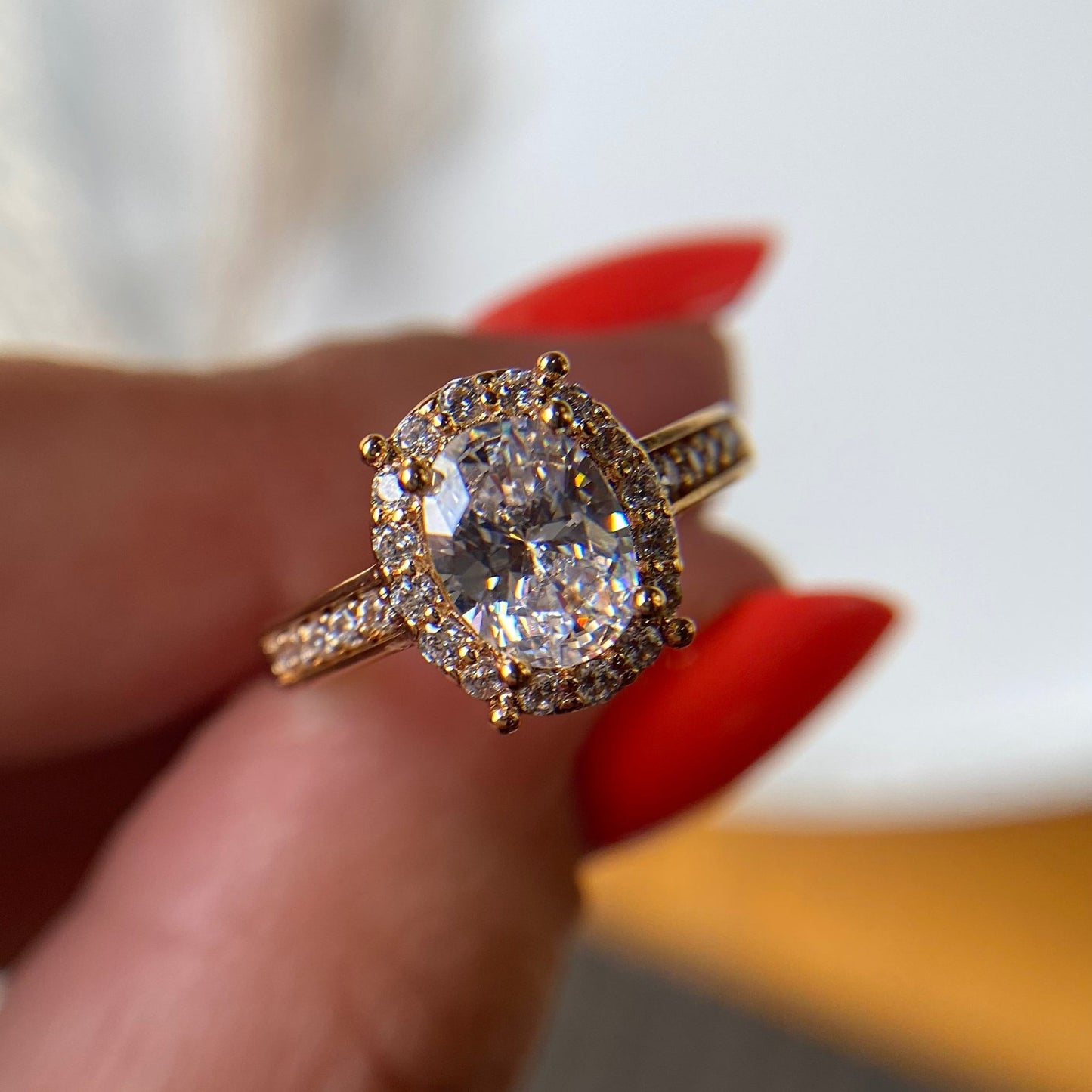 Oval zirconia gold-plated ring
