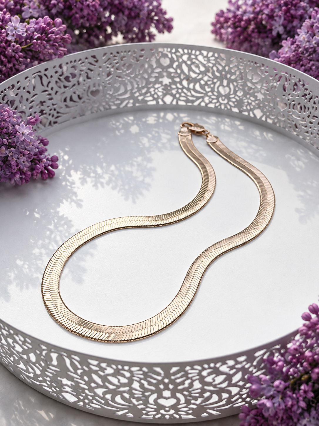 Wide gold plated flat necklace with lilac