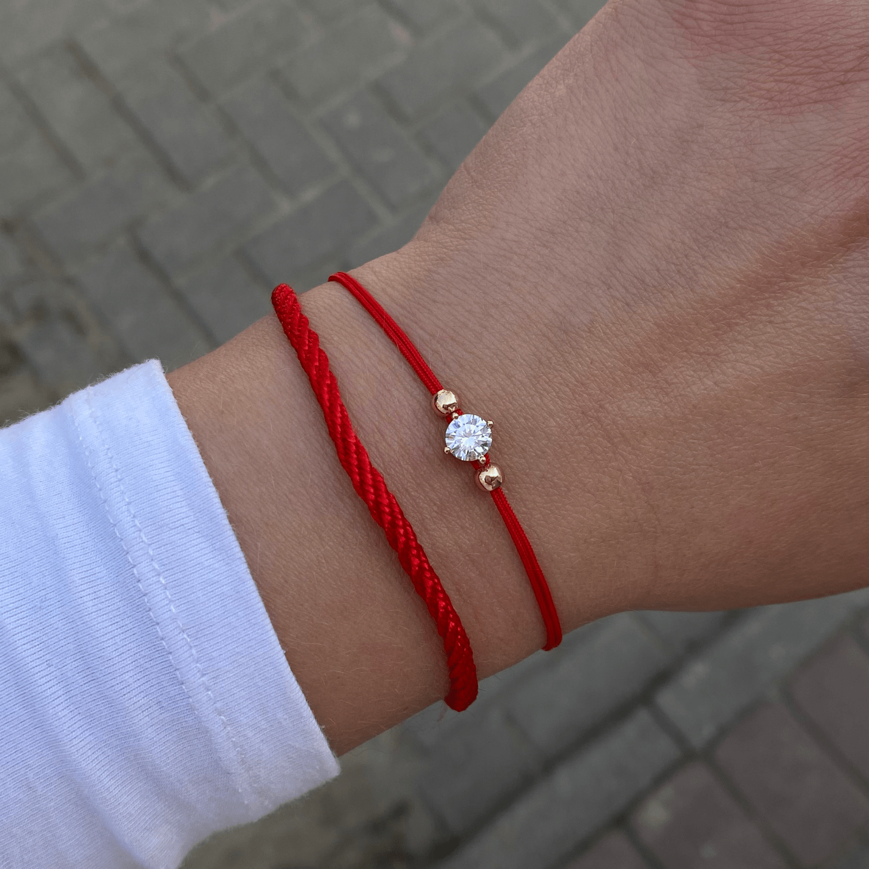 Red bracelet of protection