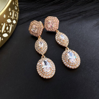  - Triple Glow – Luxurious earrings with triple glow - 3